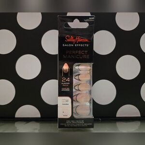 5/$25✨️Sally Hansen Nails✨️